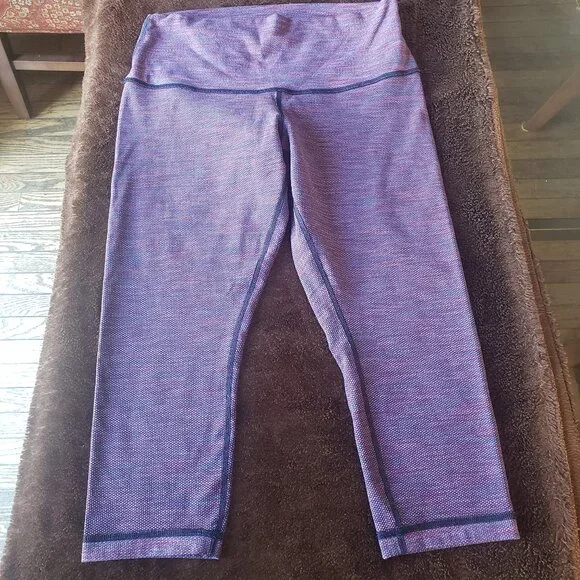 Lululemon - Picture 2 of 2